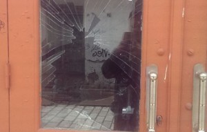 Στενοπάζαρο: Εικόνα καταστροφής στην αίθουσα που χρησιμοποιούσε η Ομάδα Δρω